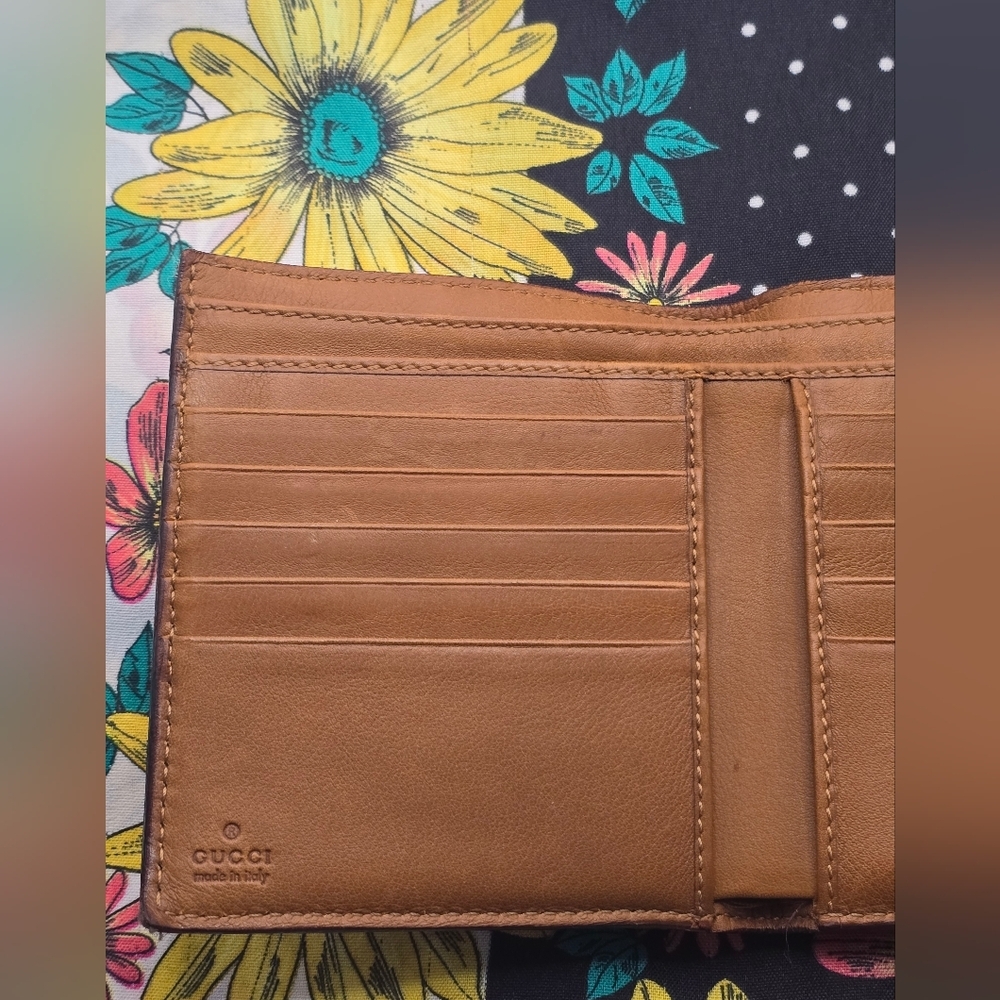 Gucci Brown Leather Bifold Wallet with Interlocking GG Logo - Picture 5 of 17